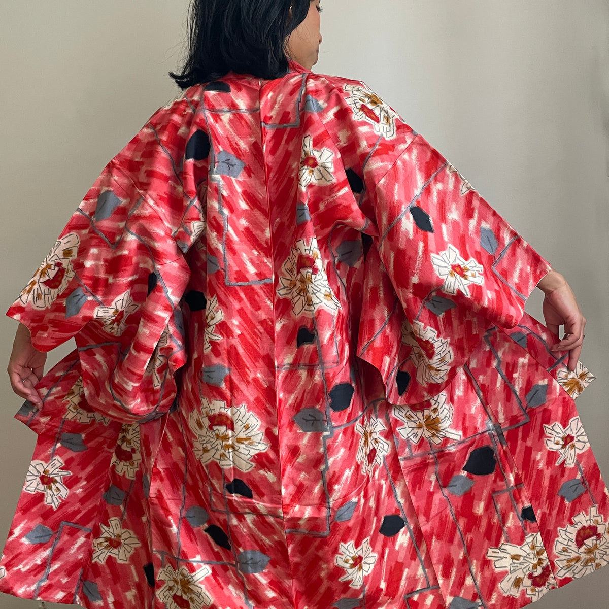 Kimono Vintage with Pink Drawings in Silk