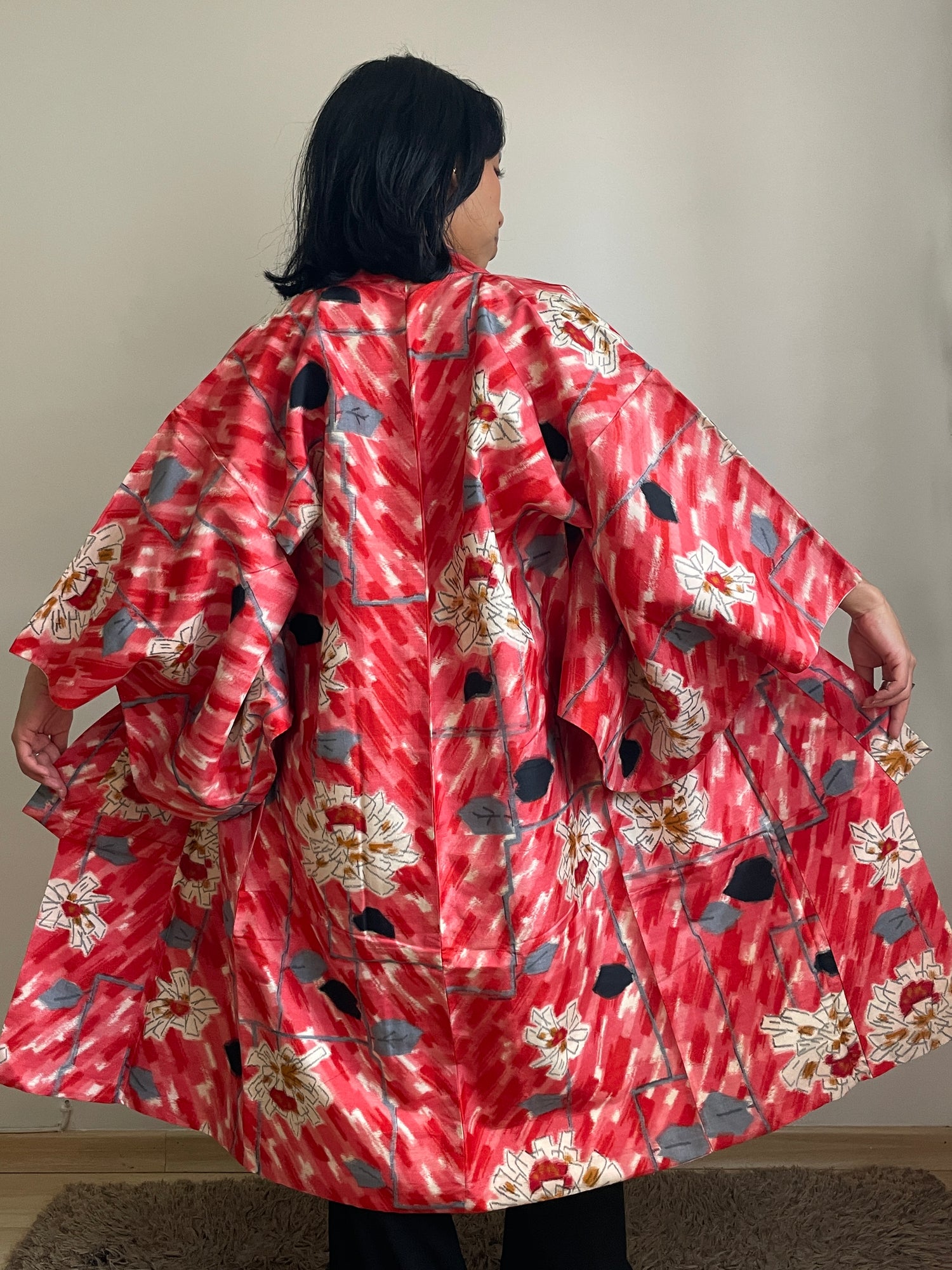 Kimono Vintage with Pink Drawings in Silk