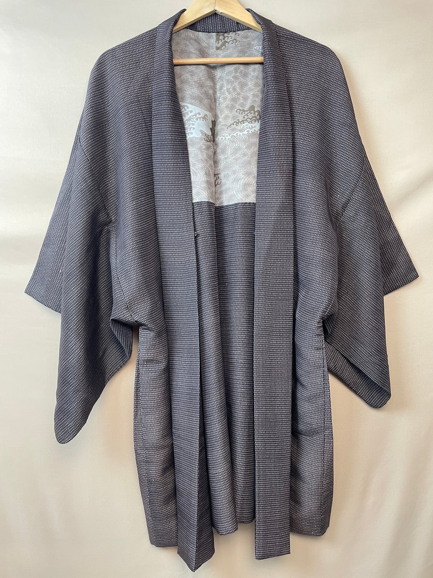 Haori Mens Deep Brown with Waves Interior