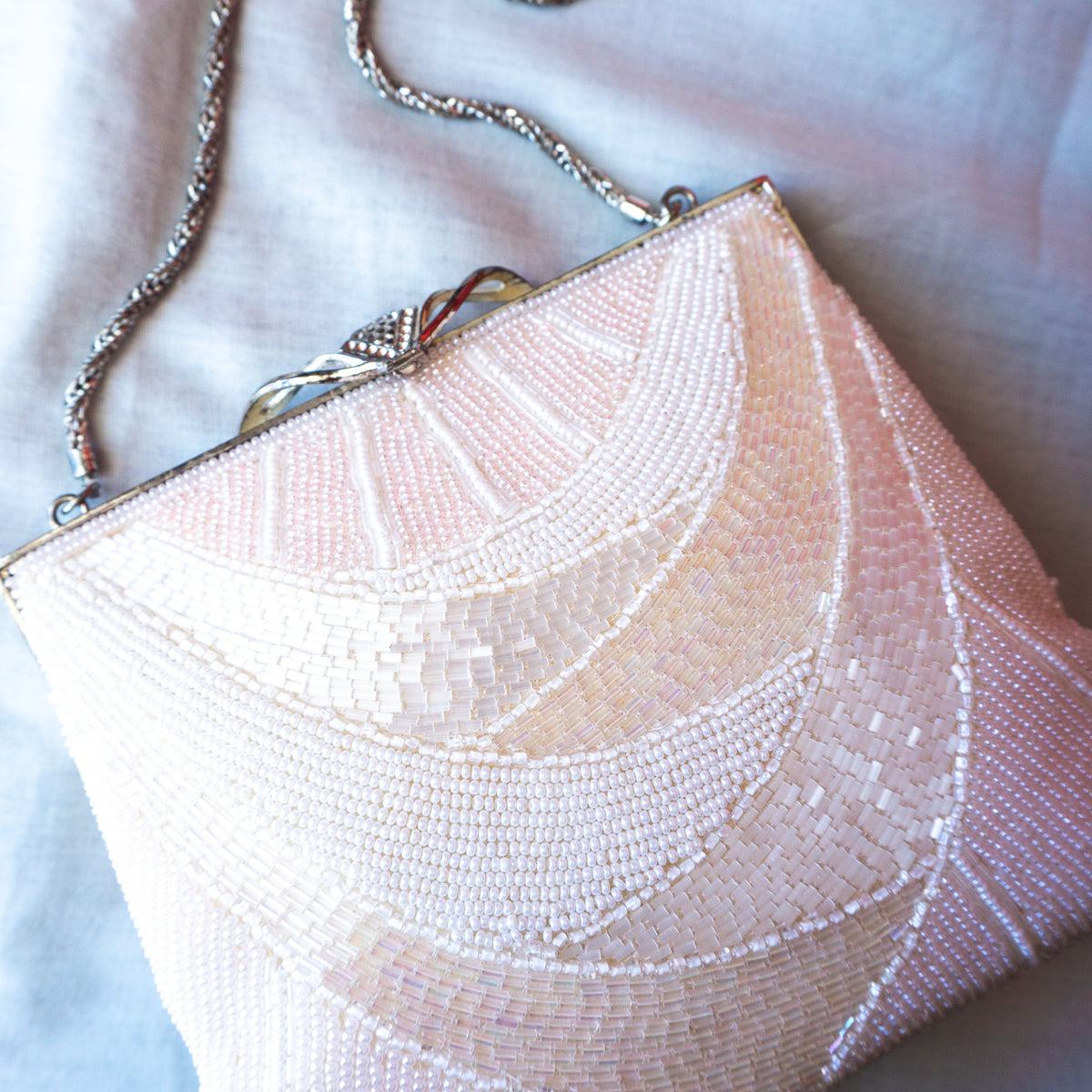 Vintage Japanese Beaded Handbag in White and Light Pink