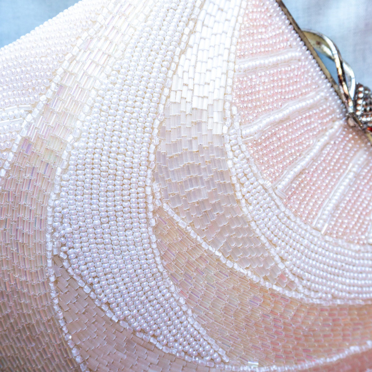 Vintage Japanese Beaded Handbag in White and Light Pink
