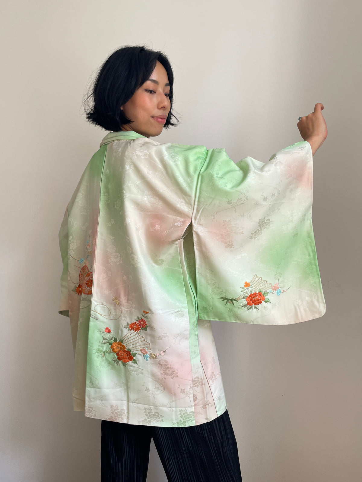 Haori Light Green and Cream With Flowers Embroideries