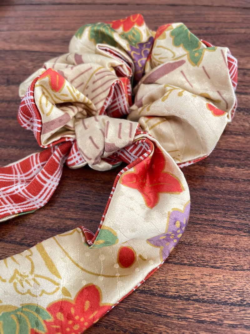 Scrunchie with Detachable Ribbon in Silk