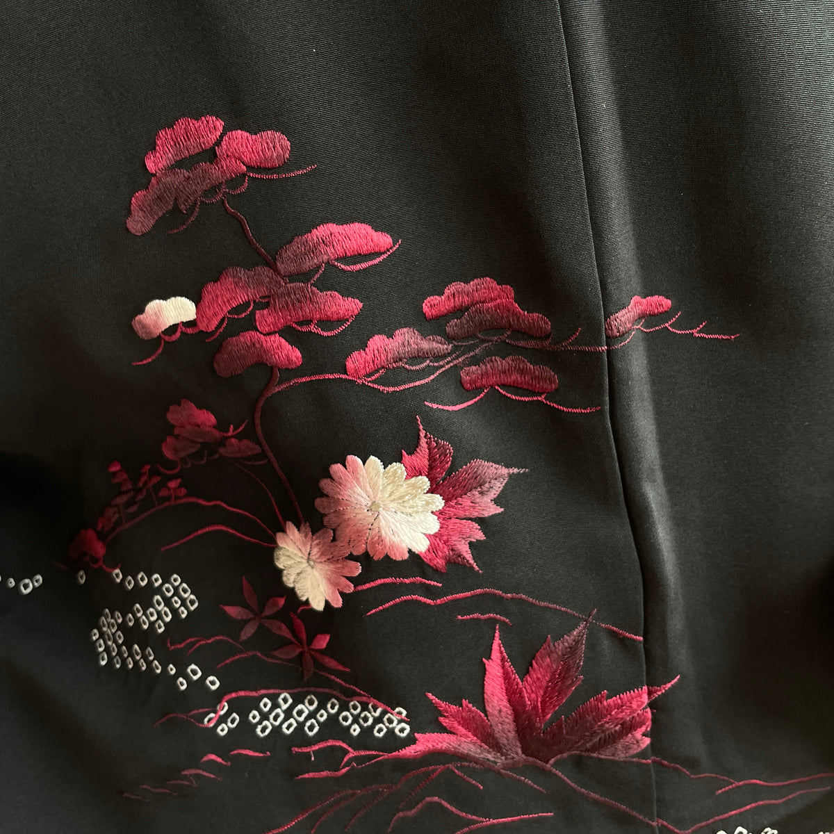 Haori Black with Dark Red Flowers Embroidered in Silk
