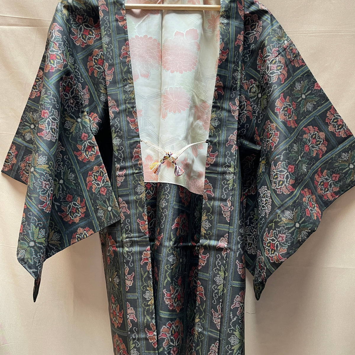 Haori Jacket Oshima Silk Flowers in Black and Red