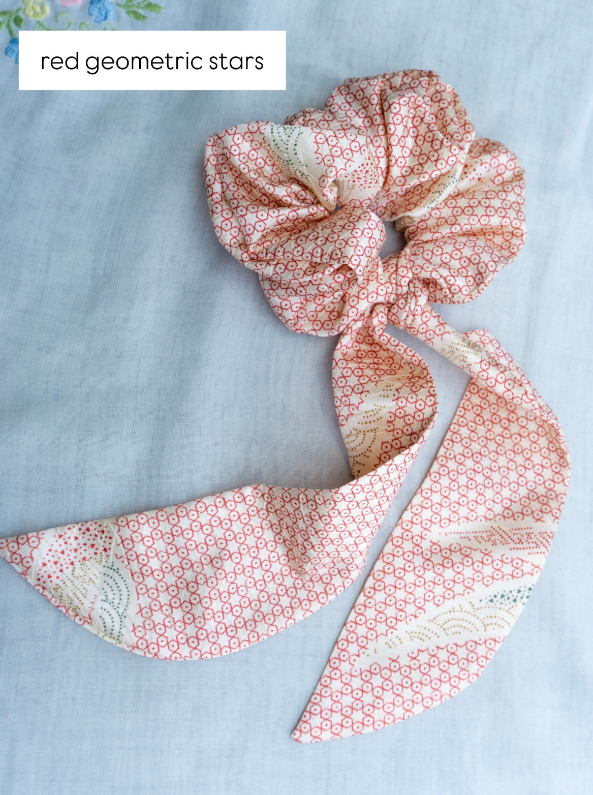Scrunchie with Detachable Ribbon in Silk