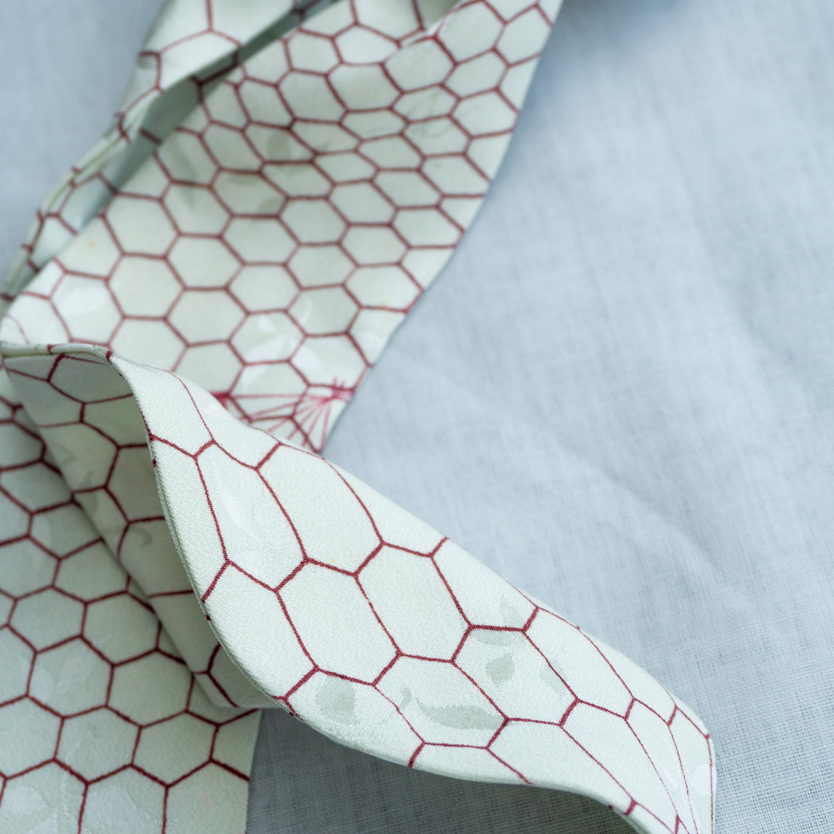 Scrunchie with Detachable Ribbon in Silk