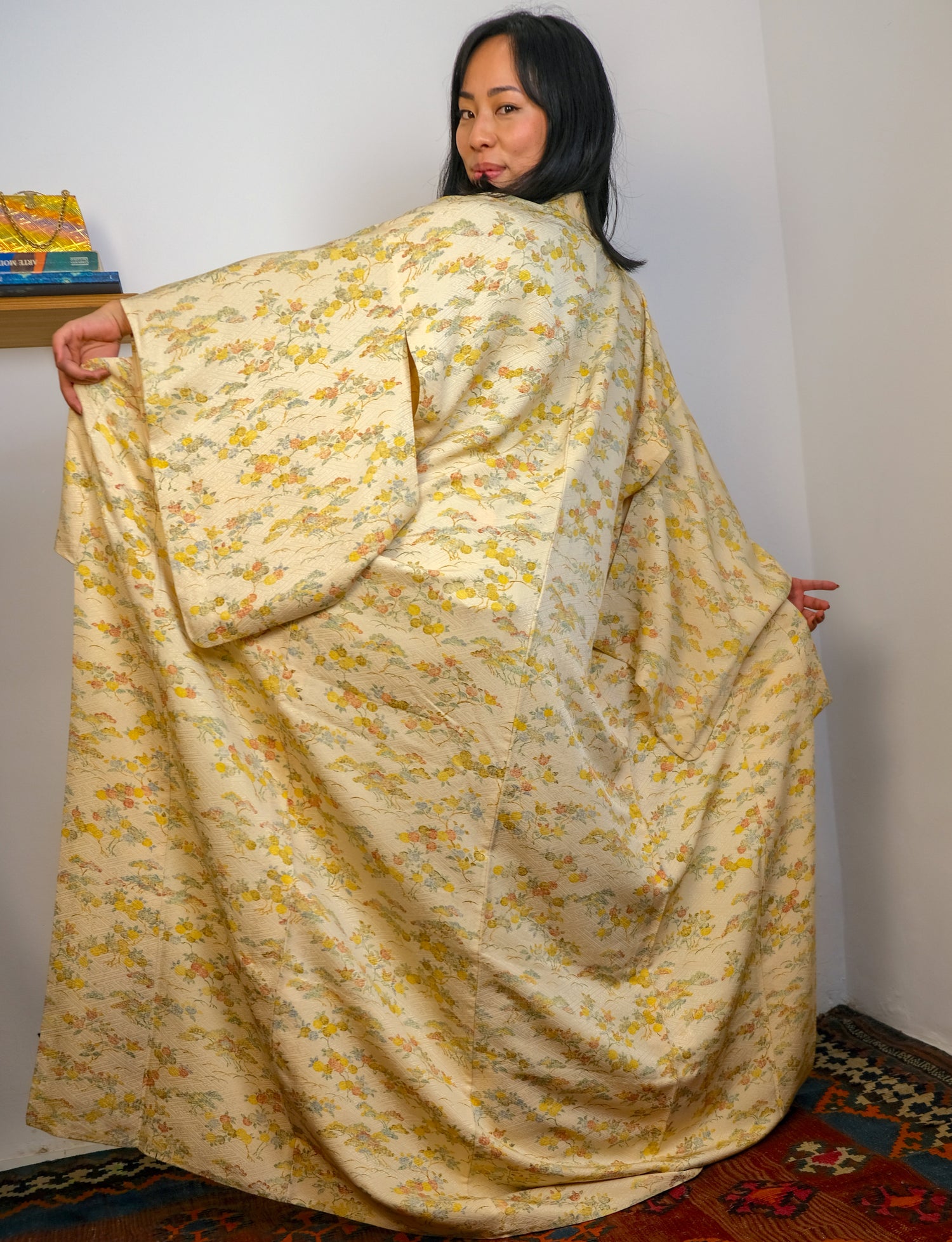Kimono Single Layer Pale Yellow with Lemon Trees in Silk