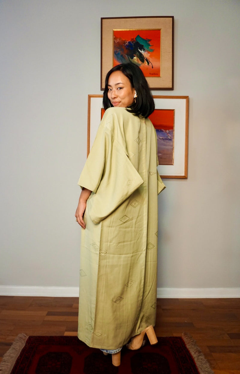 Kimono One Layer Light Pistacchio with Diamond Shapes in Silk