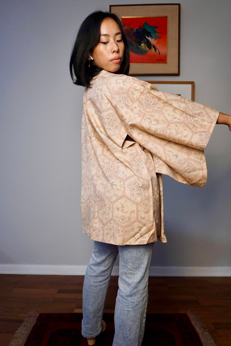Short Kimono Single Layer in Earthy Peach Silk