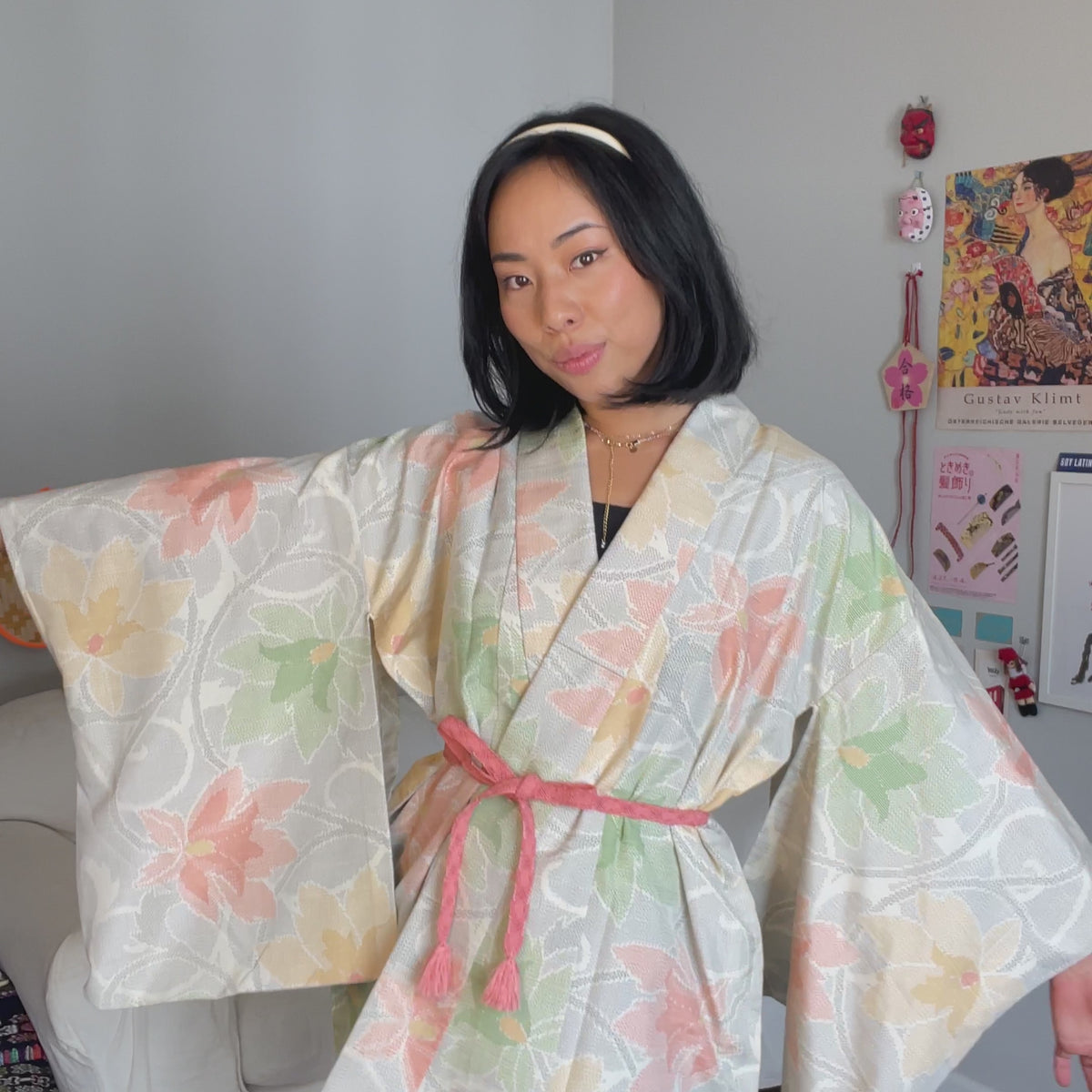 Short Kimono Single Layer in Tsumugi Silk Flowers